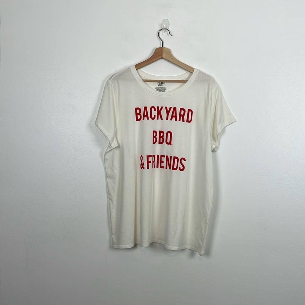 BackYard BBQ & Friends Womens XL Short Sleeve Pullover White Red Lightweight Tee